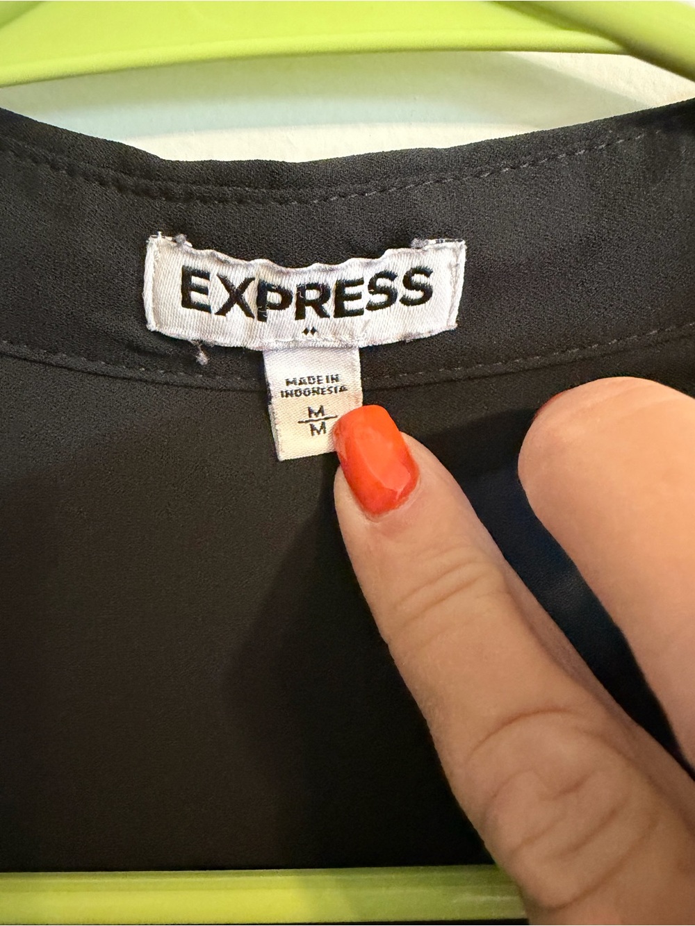 Black Women's Button-Front Blouse - Express Brand - Picture 6 of 8